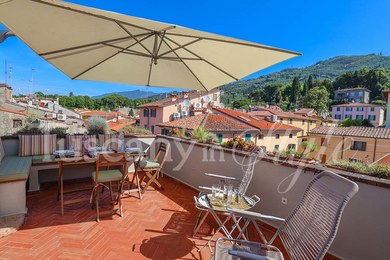 Apartment Pietrasanta Centro Storico-The Roof-16