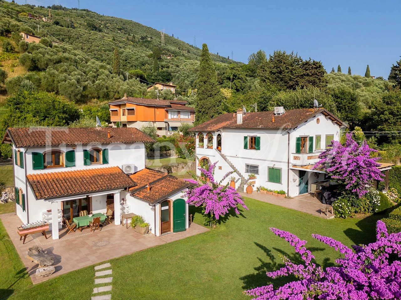 Villa Pietrasanta-Houses Cittàgiardino-2