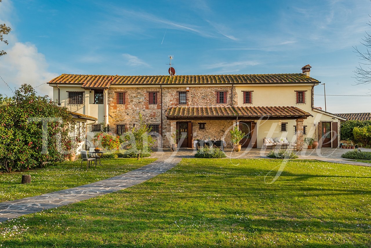 Villa Pietrasanta-Villa Liméa-1