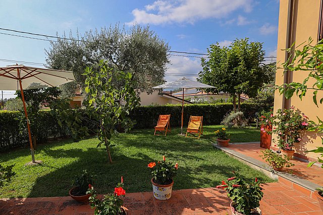 Lovely villa within walking distance of Pietrasanta historical centre